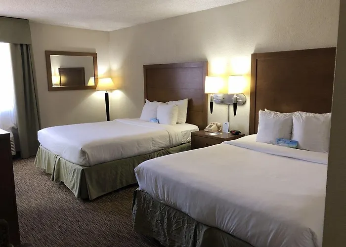 Hotel The Grand 2*