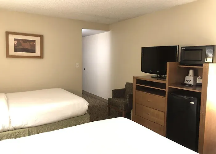 Hotel The Grand Peoria